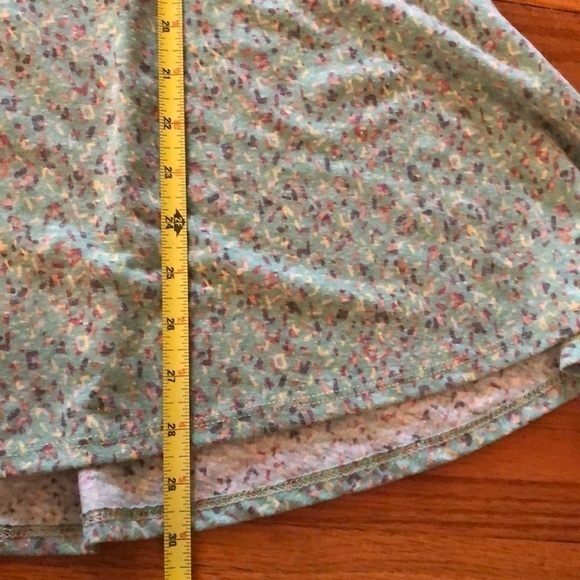 NWT LuLaRoe Perfect Tee Size Small Light Green 🌸 - Picture 7 of 7